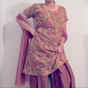 Indian/Pakistani/Punjabi salwar suit
